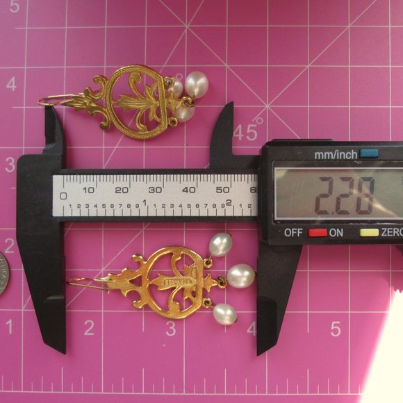 ⚜️✨ BEN-AMUN Vintage Dangle Drop Fleur de Lys Earrings Gold Tone Pearl Dangles - Picture 9 of 12